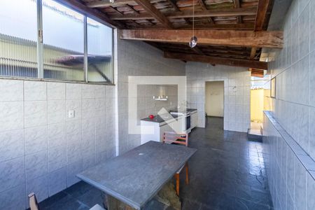Casa à venda com 360m², 3 quartos e 2 vagasCasa 1 - Cozinha