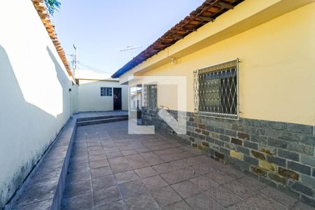 Casa à venda com 360m², 3 quartos e 2 vagasEntrada