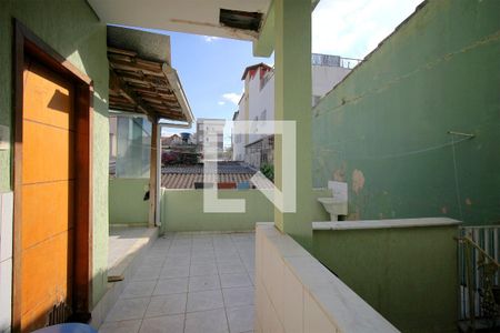 Casa à venda com 330m², 5 quartos e 4 vagasVaranda – Serviço