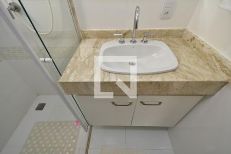 Casa de condomínio à venda com 120m², 3 quartos e 2 vagasBanheiro