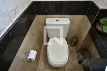 Casa de condomínio à venda com 120m², 3 quartos e 2 vagasLavabo