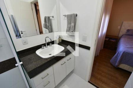 Casa de condomínio à venda com 120m², 3 quartos e 2 vagasBanheiro Suíte