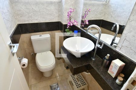 Casa de condomínio à venda com 120m², 3 quartos e 2 vagasLavabo