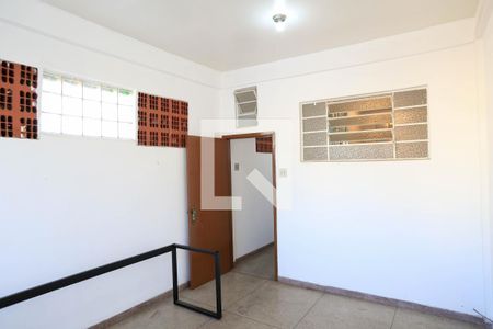 Quarto de kitnet/studio para alugar com 2 quartos, 30m² em Floresta, Belo Horizonte