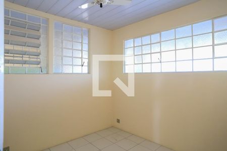 Quarto 1 de kitnet/studio para alugar com 3 quartos, 50m² em Floresta, Belo Horizonte