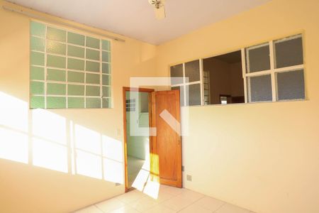 Quarto 2 de kitnet/studio para alugar com 3 quartos, 50m² em Floresta, Belo Horizonte