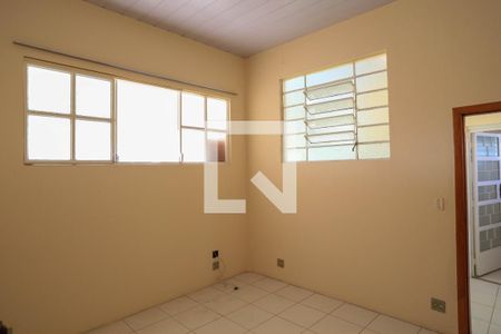 Sala de kitnet/studio para alugar com 3 quartos, 50m² em Floresta, Belo Horizonte