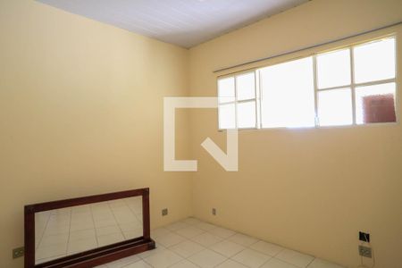 Sala de kitnet/studio para alugar com 3 quartos, 50m² em Floresta, Belo Horizonte