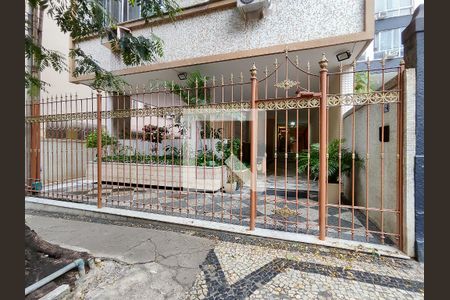 Apartamento à venda com 59m², 2 quartos e 2 vagasFachada e portaria