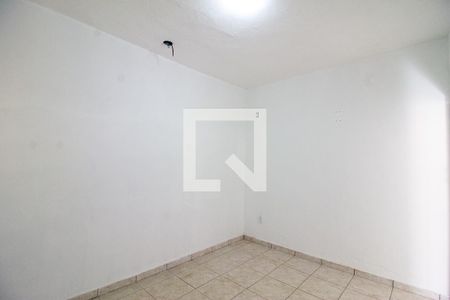 Quarto de casa para alugar com 1 quarto, 32m² em Jardim Presidente Dutra, Guarulhos