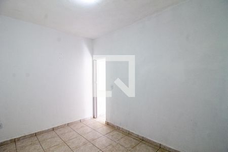 Quarto de casa para alugar com 1 quarto, 32m² em Jardim Presidente Dutra, Guarulhos