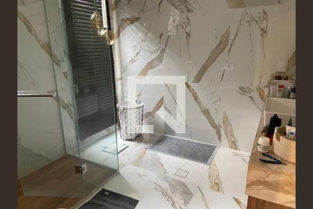Casa à venda com 240m², 3 quartos e 2 vagas