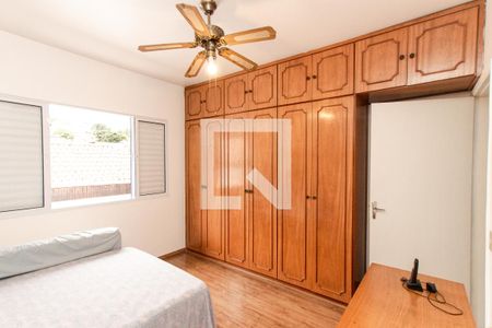 Casa à venda com 172m², 3 quartos e 2 vagas Casa à venda com 172m², 3 quartos e 2 vagasQuarto 1