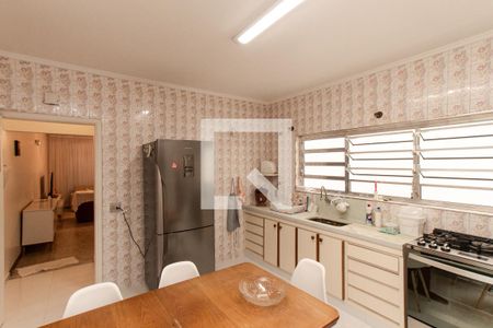 Casa à venda com 172m², 3 quartos e 2 vagas Casa à venda com 172m², 3 quartos e 2 vagasCozinha