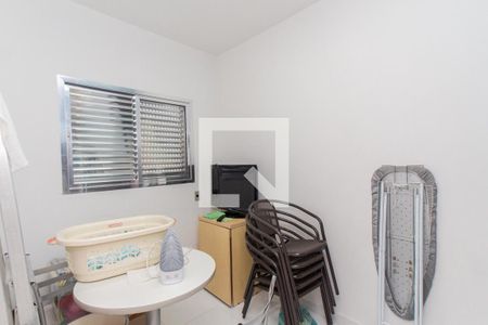 Casa à venda com 172m², 3 quartos e 2 vagas Casa à venda com 172m², 3 quartos e 2 vagasÁrea de Serviço - Quarto