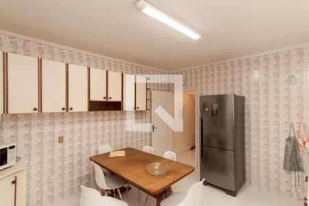 Casa à venda com 172m², 3 quartos e 2 vagas Casa à venda com 172m², 3 quartos e 2 vagasCozinha