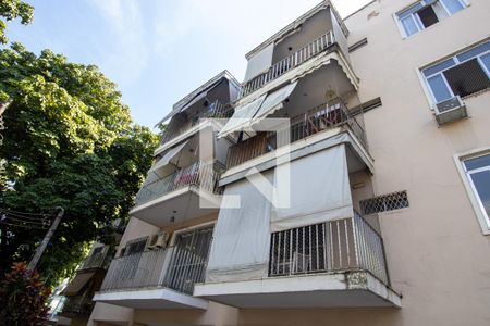 Apartamento à venda com 69m², 2 quartos e 1 vagaFachada