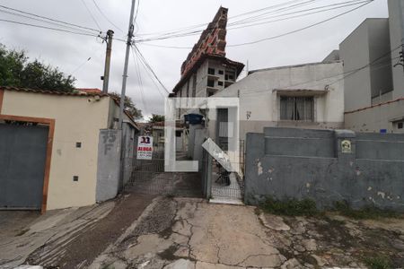 Casa para alugar com 60m², 1 quarto e sem vagaFachada