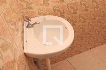 Banheiro de casa para alugar com 1 quarto, 60m² em Vila Mafra, São Paulo