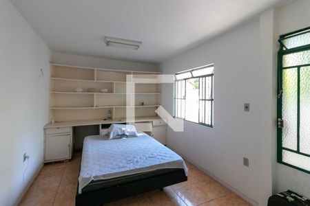 Casa à venda com 435m², 4 quartos e 3 vagasQuarto de Serviço