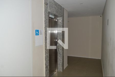 Apartamento à venda com 42m², 2 quartos e sem vagaElevadores