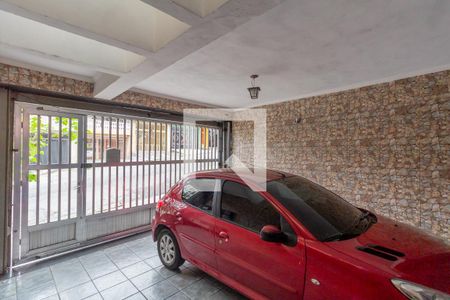 Casa à venda com 170m², 4 quartos e 2 vagas Casa à venda com 170m², 4 quartos e 2 vagasCasa 1 - Garagem
