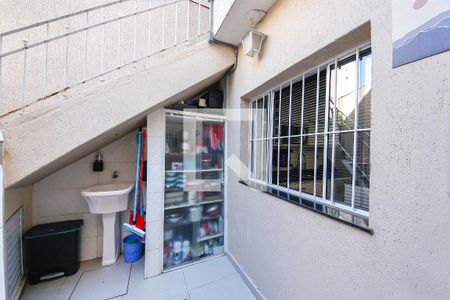 Casa à venda com 200m², 2 quartos e 2 vagas Casa à venda com 200m², 2 quartos e 2 vagasÁrea externa