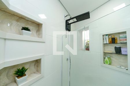 Casa à venda com 200m², 2 quartos e 2 vagas Casa à venda com 200m², 2 quartos e 2 vagasBanheiro