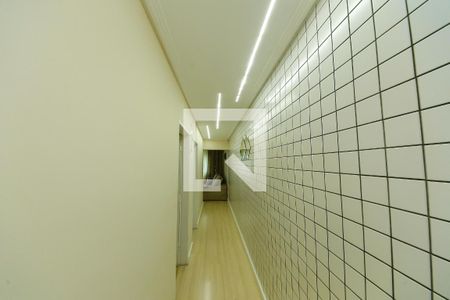 Casa à venda com 200m², 2 quartos e 2 vagas Casa à venda com 200m², 2 quartos e 2 vagasCorredor