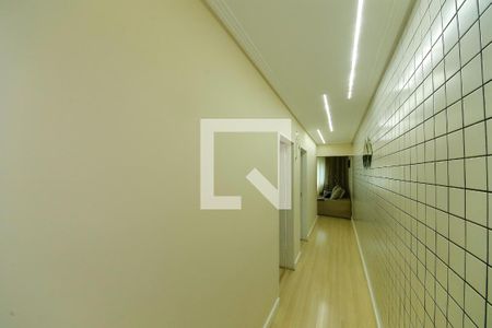 Casa à venda com 200m², 2 quartos e 2 vagas Casa à venda com 200m², 2 quartos e 2 vagasCorredor