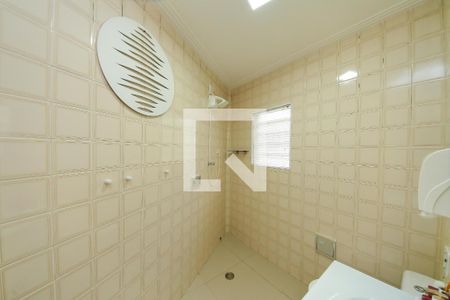 Casa à venda com 200m², 2 quartos e 2 vagas Casa à venda com 200m², 2 quartos e 2 vagasBanheiro de serviço