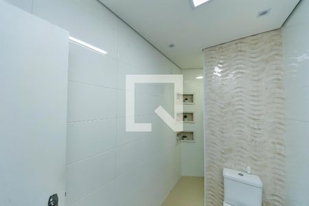 Casa à venda com 200m², 2 quartos e 2 vagas Casa à venda com 200m², 2 quartos e 2 vagasBanheiro