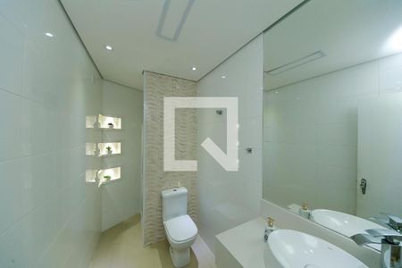 Casa à venda com 200m², 2 quartos e 2 vagas Casa à venda com 200m², 2 quartos e 2 vagasBanheiro