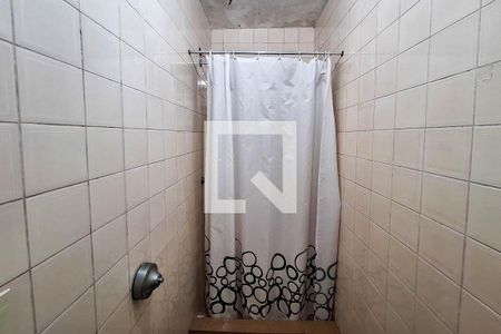Casa de condomínio à venda com 470m², 5 quartos e 3 vagas Casa de condomínio à venda com 470m², 5 quartos e 3 vagasBanheiro da Suíte 2