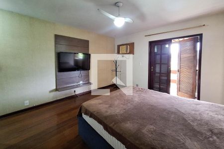 Casa de condomínio à venda com 470m², 5 quartos e 3 vagas Casa de condomínio à venda com 470m², 5 quartos e 3 vagasSuíte 1