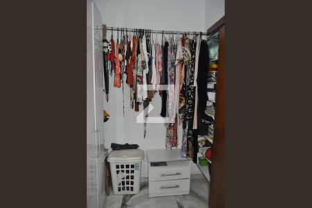 Casa à venda com 100m², 3 quartos e 10 vagasCloset