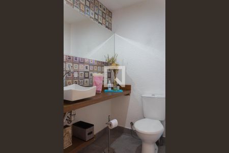 Casa à venda com 350m², 3 quartos e 5 vagasBanheiro de Serviço