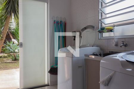 Casa à venda com 350m², 3 quartos e 5 vagasÁrea de Serviço