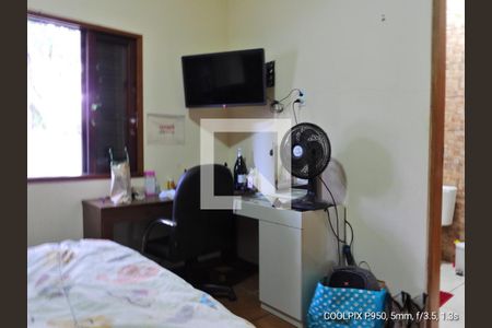 Casa à venda com 240m², 3 quartos e 5 vagasSuite