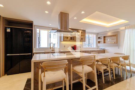 Apartamento para alugar com 180m², 2 quartos e 3 vagas Apartamento para alugar com 180m², 2 quartos e 3 vagasCozinha