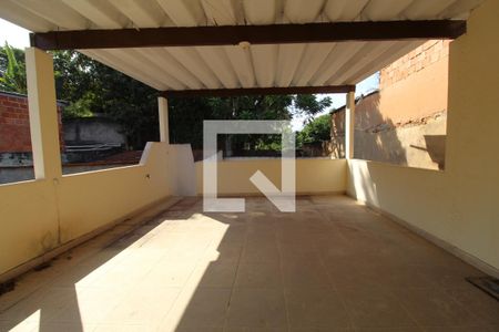 Casa à venda com 336m², 3 quartos e 2 vagasTerraço