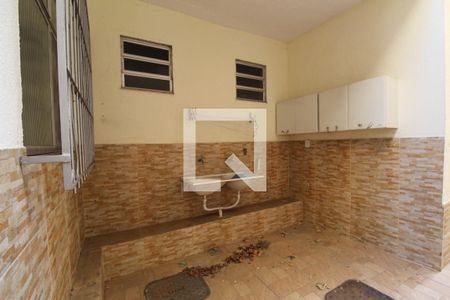 Casa à venda com 336m², 3 quartos e 2 vagasÁrea de serviço