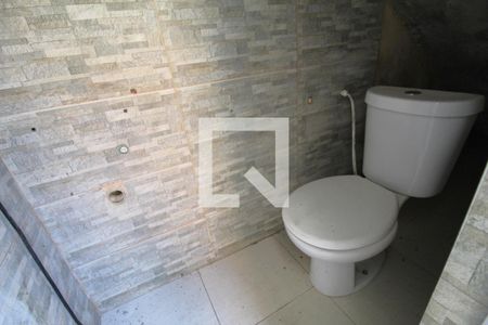 Casa à venda com 336m², 3 quartos e 2 vagasBanheiro do quintal