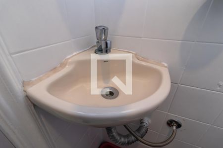 Apartamento à venda com 73m², 2 quartos e 2 vagasBanheiro de Serviço