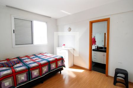 Apartamento à venda com 115m², 4 quartos e 3 vagas Apartamento à venda com 115m², 4 quartos e 3 vagasSuíte