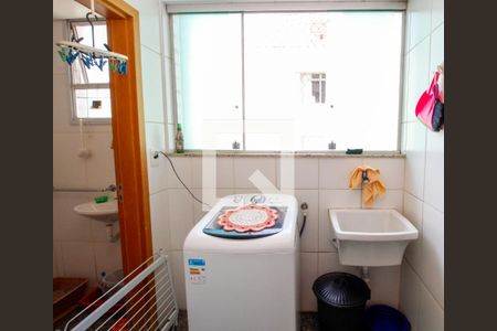 Apartamento à venda com 115m², 4 quartos e 3 vagas Apartamento à venda com 115m², 4 quartos e 3 vagasÁrea de serviço