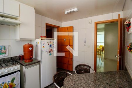 Apartamento à venda com 115m², 4 quartos e 3 vagas Apartamento à venda com 115m², 4 quartos e 3 vagasCozinha