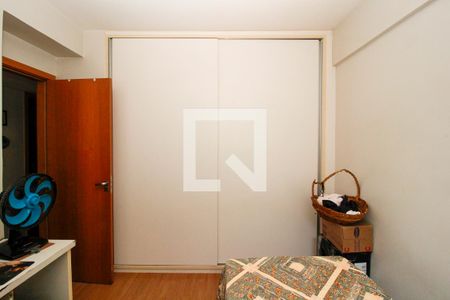 Apartamento à venda com 115m², 4 quartos e 3 vagas Apartamento à venda com 115m², 4 quartos e 3 vagasSuíte