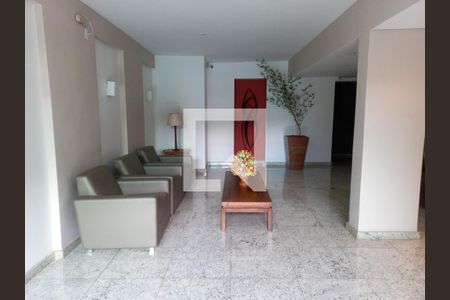 Apartamento à venda com 115m², 4 quartos e 3 vagas Apartamento à venda com 115m², 4 quartos e 3 vagasHall de entrada