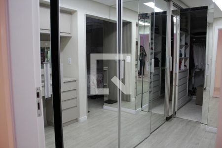Apartamento à venda com 168m², 4 quartos e 3 vagasCloset da suíte 1